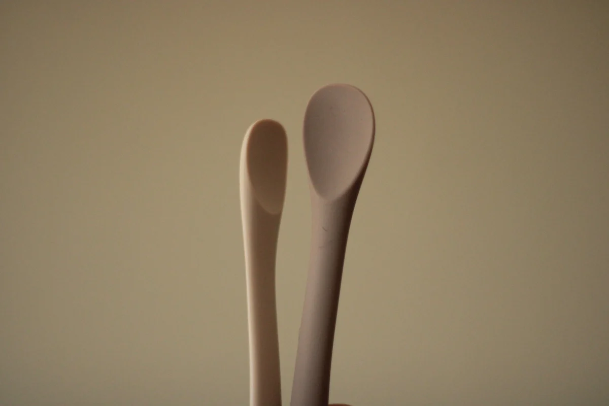Ensemble de cuillères de sevrage - (Taupe/Crème) - SOINA – Image 4